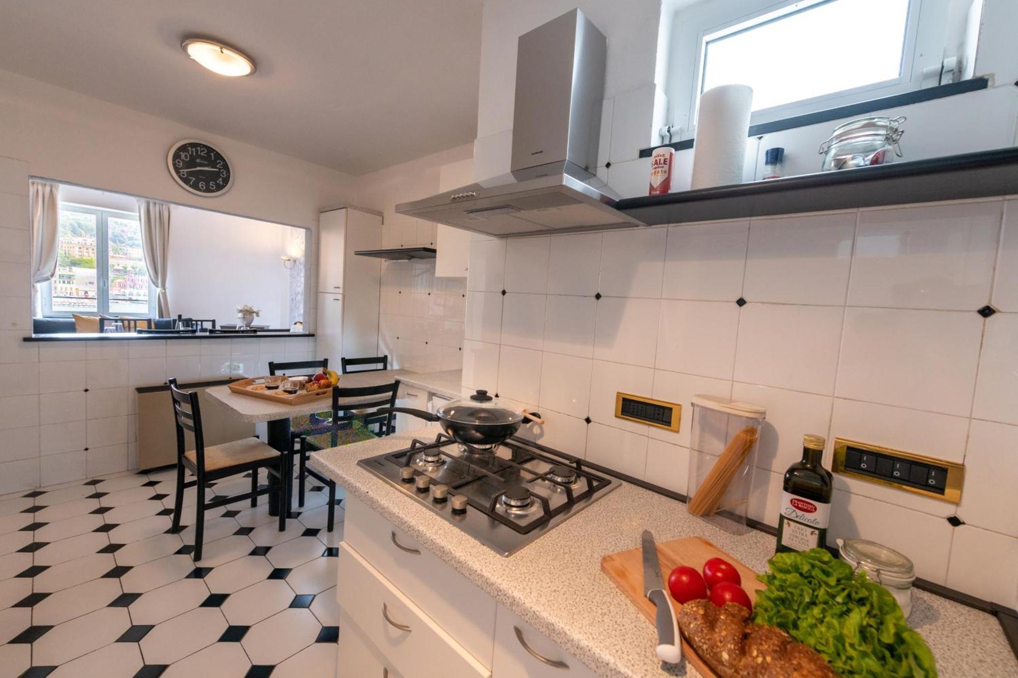 Loft Cristina - La Piazzetta Fronte Mare Lägenhet Santa Margherita Ligure Exteriör bild